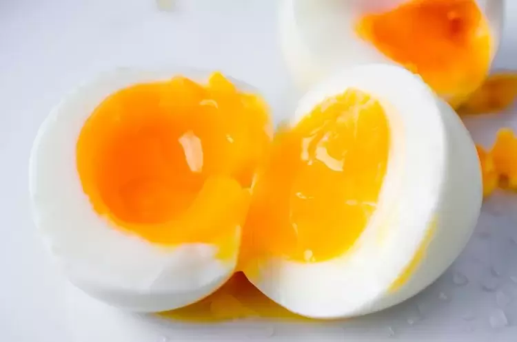 boiled chicken eggs for a carb-free diet