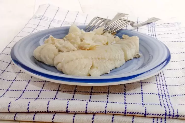boiled fish for a carb-free diet