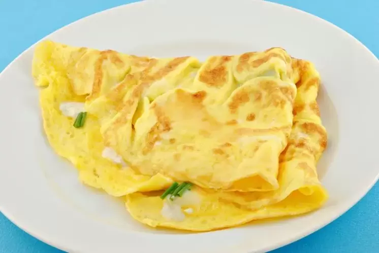 omelet with cheese for a carb-free diet